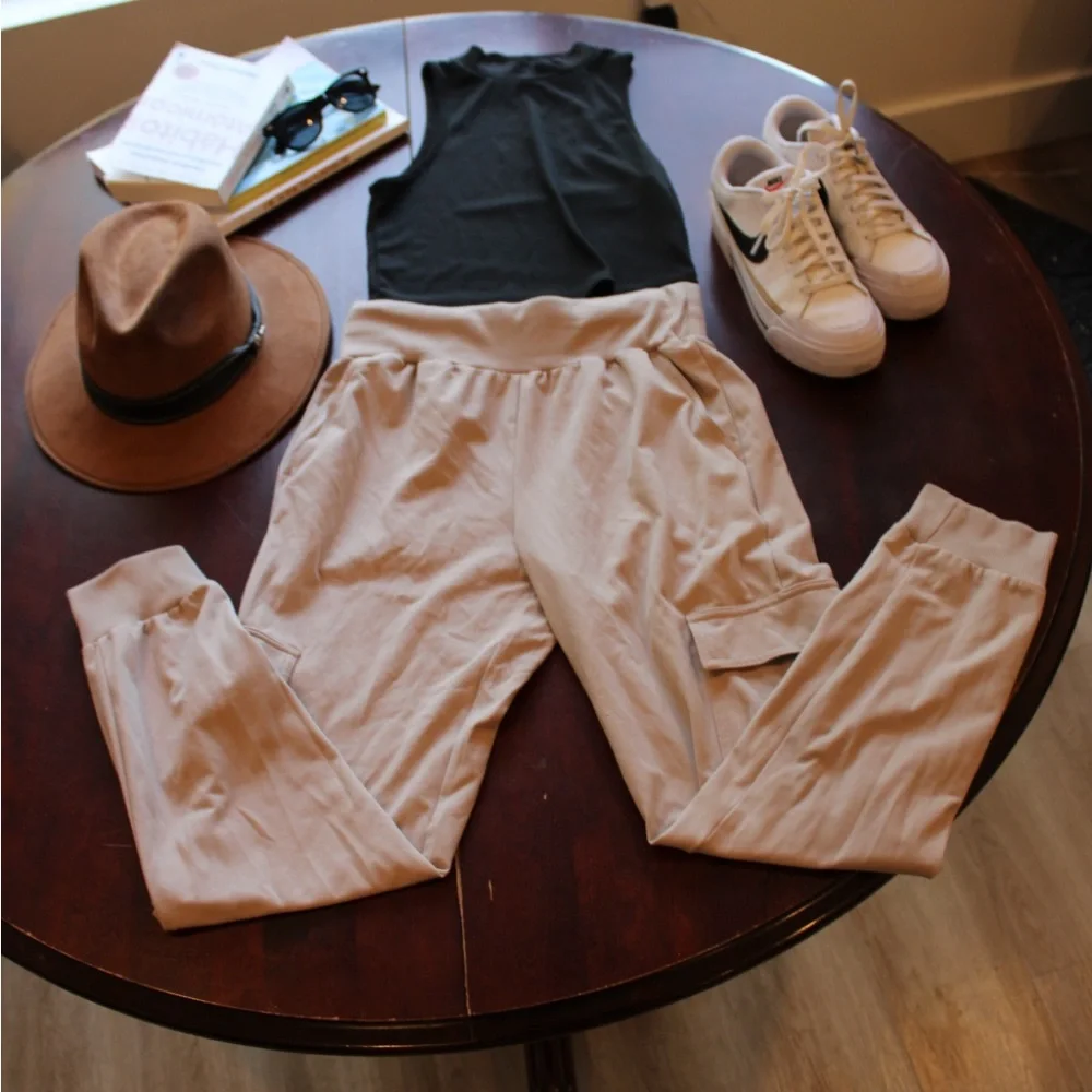 beige jogers pants 🛍️🛒💃🦋🍂